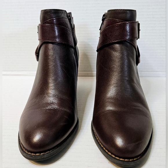 Vionic Trinity Bootie - Picture 8 of 13